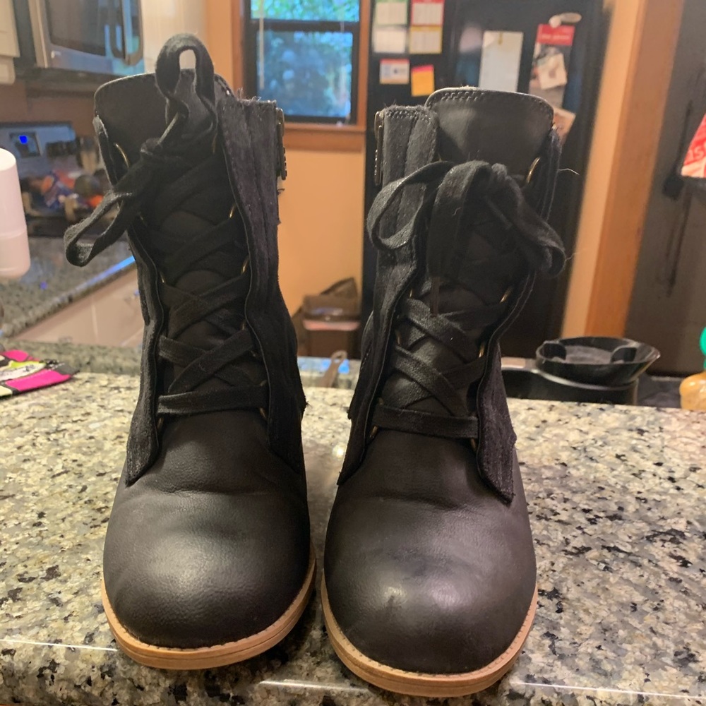 Roxy Booties